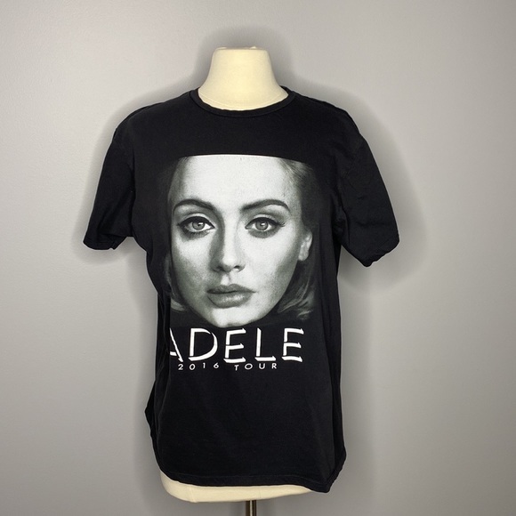 ADELE TOUR 2016 DISTRESSED T-SHIRT - Picture 1 of 3